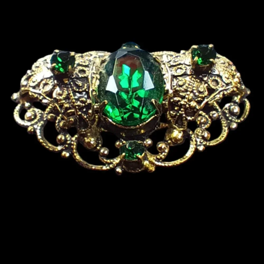 Gold Filigree Brooch Pin Green Stones Victorian Prong Settings Oval Goldtone